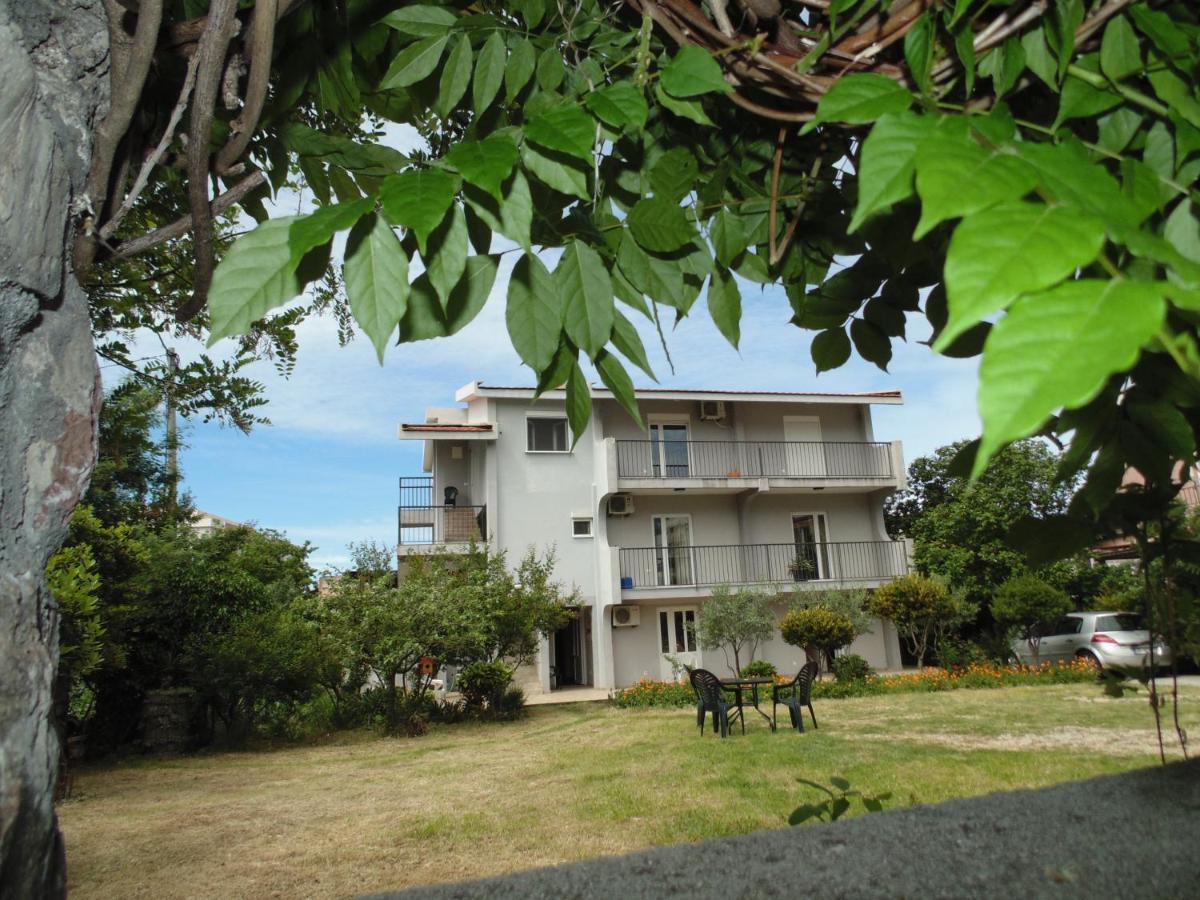 Apartments Macaso Bar Exterior photo