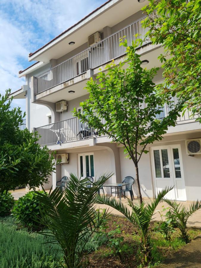 Apartments Macaso Bar Exterior photo