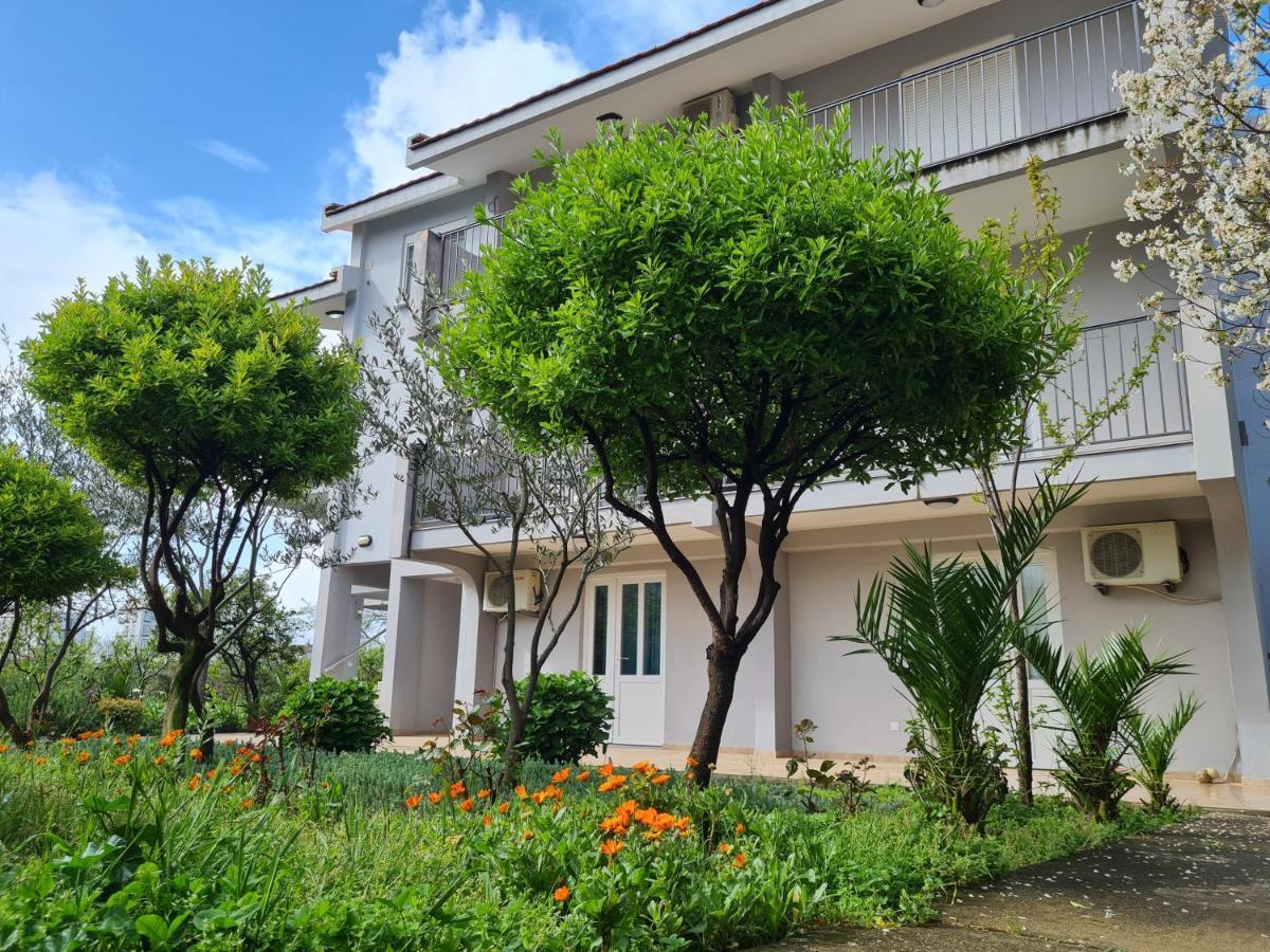 Apartments Macaso Bar Exterior photo