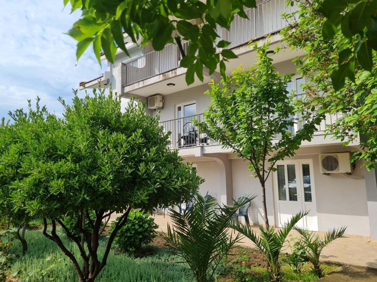 Apartments Macaso Bar Exterior photo