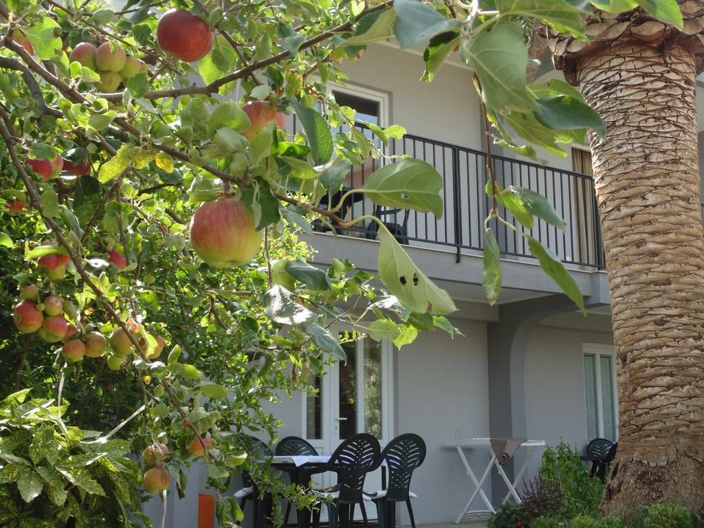 Apartments Macaso Bar Exterior photo